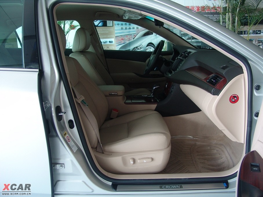 2010ʹ 2.5L Royal Ƥ