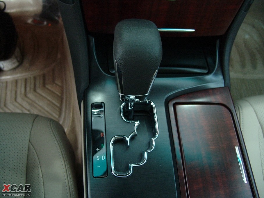 2010ʹ 2.5L Royal Ƥ