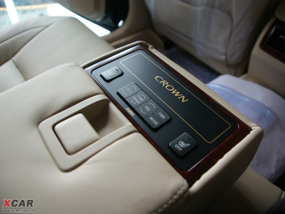 2010ʹ 3.0L Royal Saloon