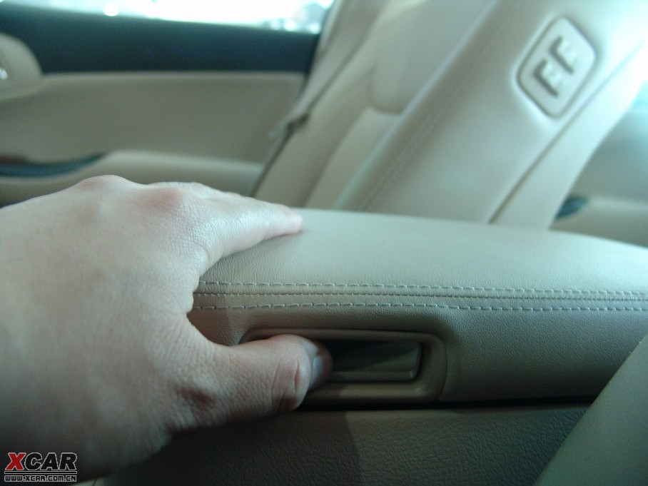 2010ʹ 2.5L Royal Ƥ