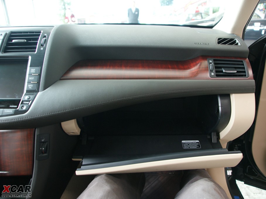 2010ʹ 3.0L Royal Saloon