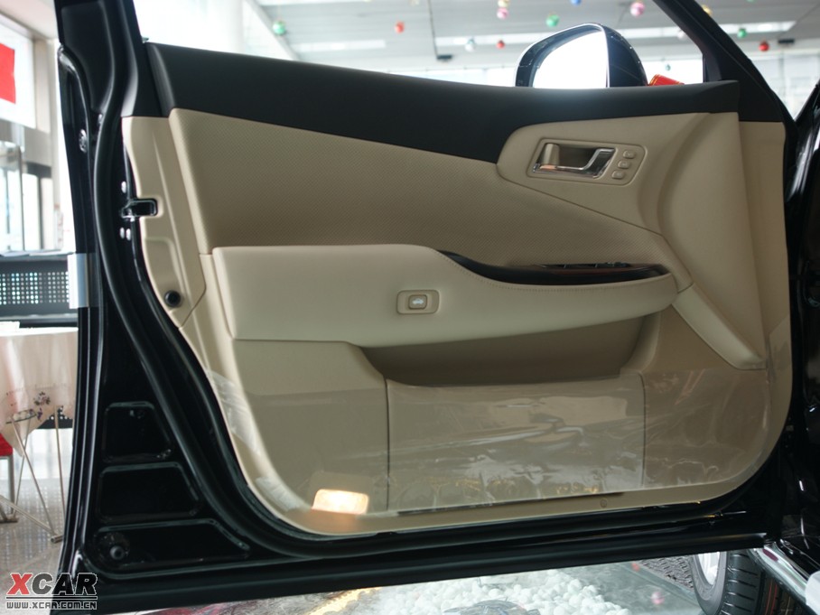 2010ʹ 3.0L Royal Saloon