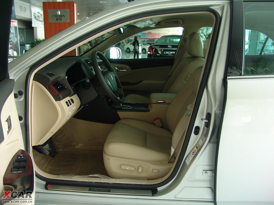 2010ʹ 2.5L Royal Ƥ