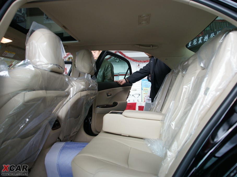 2010ʹ 3.0L Royal Saloon