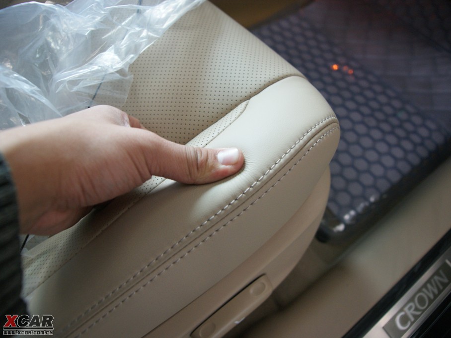 2010ʹ 3.0L Royal Saloon