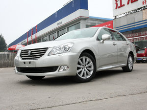 2010款2.5L Royal 真皮天窗版 左前45度