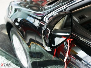 2010款3.0L Royal Saloon 细节外观