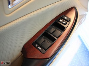 20103.0L Royal Saloon VIP g