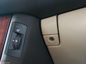 2010款3.0L Royal Saloon 空间座椅