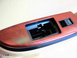 20103.0L Royal Saloon VIP g