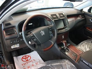 2010款4.3L Royal Saloon 中控区