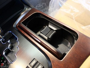 20103.0L Royal Saloon VIP g