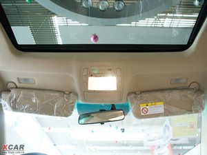 2010款3.0L Royal Saloon 空间座椅