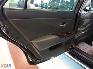 20104.3L Royal Saloon g