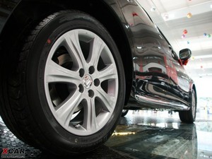 20103.0L Royal Saloon ^