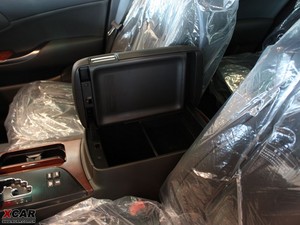 20104.3L Royal Saloon g