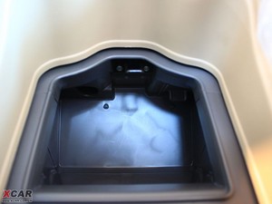 20103.0L Royal Saloon VIP g