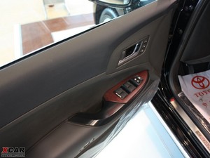 20104.3L Royal Saloon g