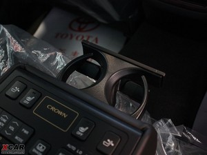 20104.3L Royal Saloon g