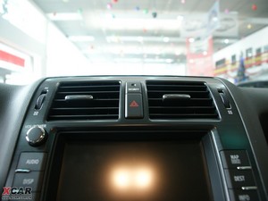 2010款3.0L Royal Saloon 中控区