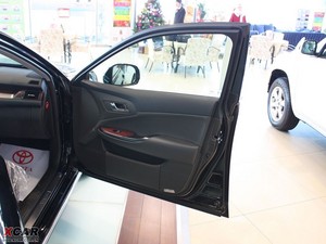 20104.3L Royal Saloon g