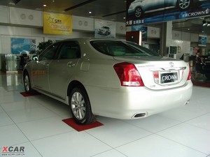 2010款2.5L Royal 真皮导航版 整体外观