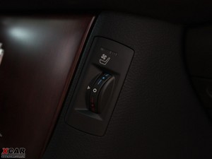 20104.3L Royal Saloon g