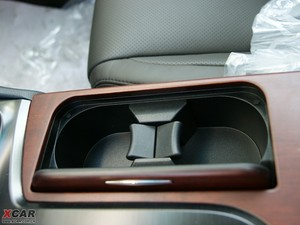 2010款3.0L Royal Saloon VIP 空间座椅