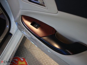 20103.0L Royal Saloon VIP g