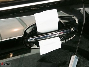 2010款3.0L Royal Saloon 细节外观