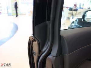 2010款4.3L Royal Saloon 空间座椅