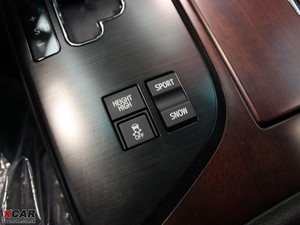 20104.3L Royal Saloon g