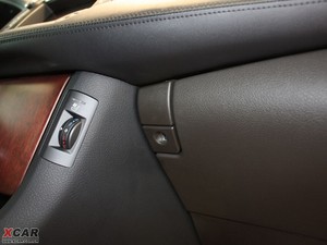 20104.3L Royal Saloon g