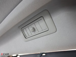 20104.3L Royal Saloon g