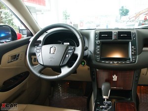 20103.0L Royal Saloon п؅^