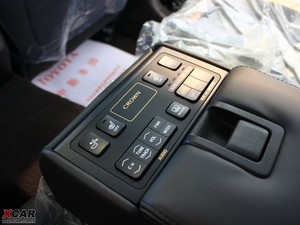 2010款4.3L Royal Saloon 空间座椅