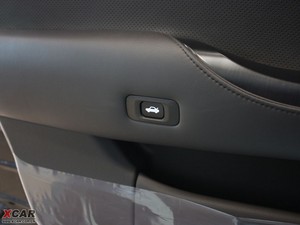 2010款4.3L Royal Saloon 空间座椅