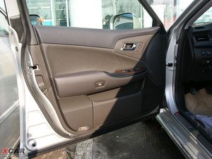 2010款3.0L Royal Saloon VIP 空间座椅