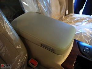 20103.0L Royal Saloon VIP g