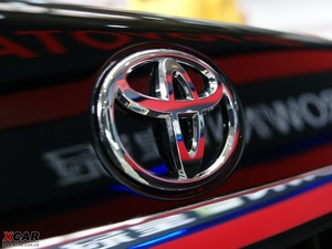 20103.0L Royal Saloon (x)(ji)^