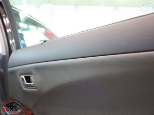 20104.3L Royal Saloon g