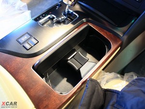 20103.0L Royal Saloon VIP g