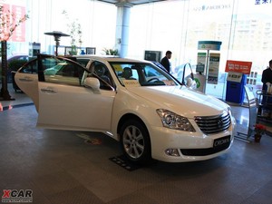 20103.0L Royal Saloon VIP w^