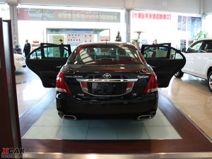 2010款4.3L Royal Saloon 整体外观