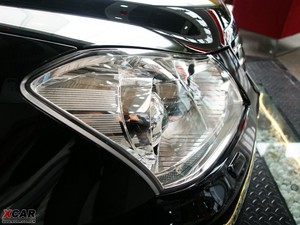 2010款3.0L Royal Saloon 细节外观