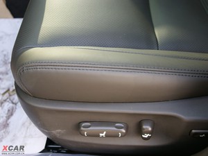 2010款3.0L Royal Saloon VIP 空间座椅