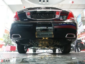 2010款3.0L Royal Saloon 整体外观