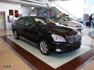 2010款4.3L Royal Saloon 整体外观