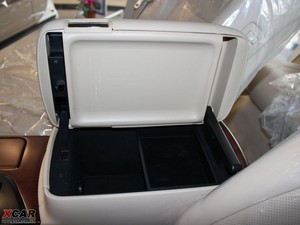 20103.0L Royal Saloon VIP g