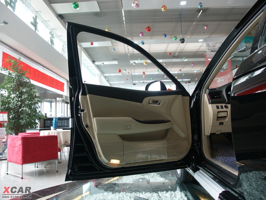 2010ʹ 3.0L Royal Saloon